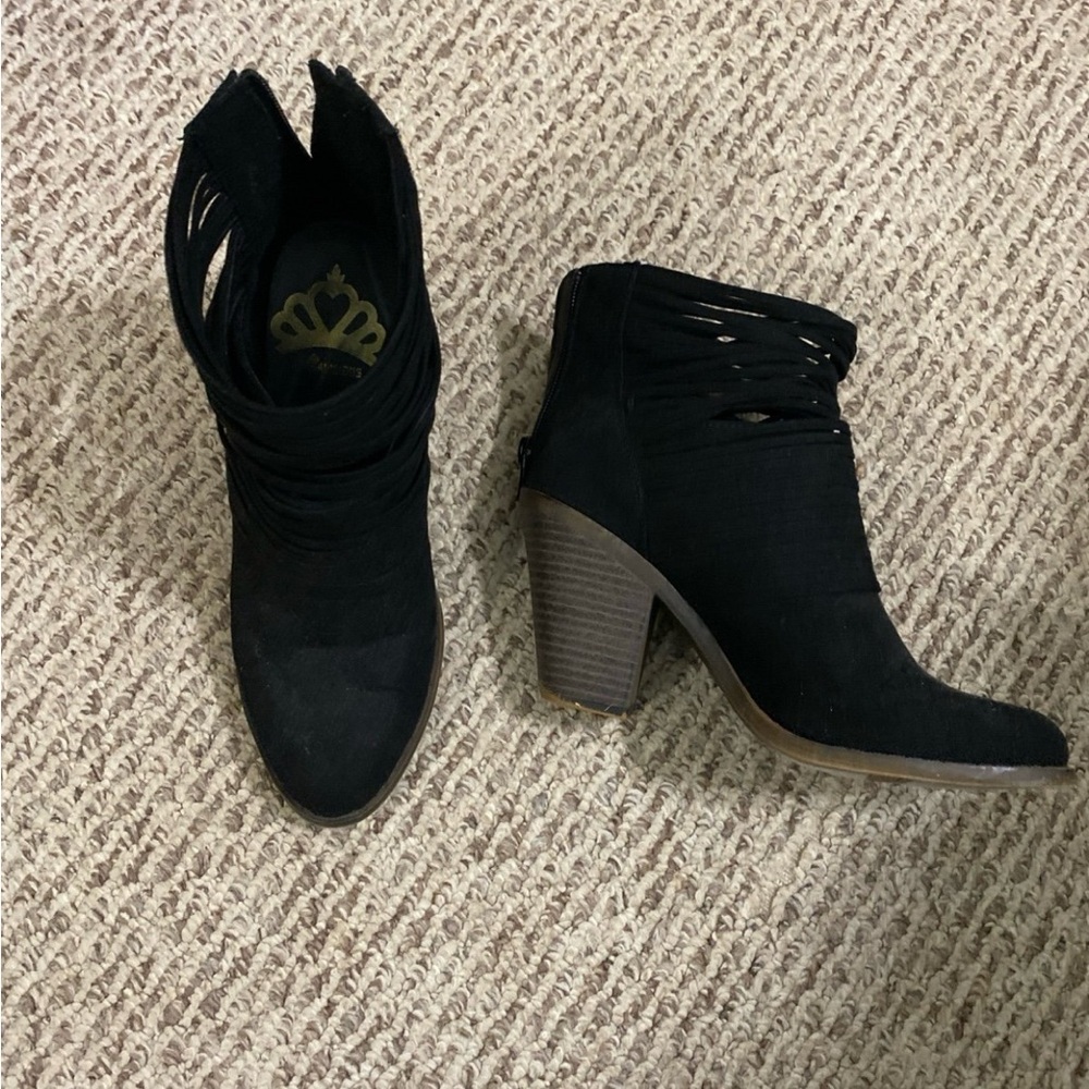 Black bootie
